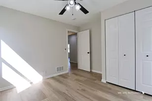 1717 Lyons Ct, Waukegan, IL 60085 - Photo 14