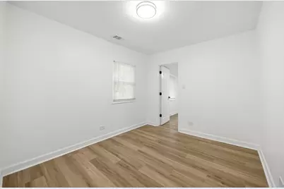 639 N Leamington Avenue, Chicago, IL 60644 - Photo 22