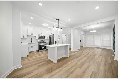 639 N Leamington Avenue, Chicago, IL 60644 - Photo 10