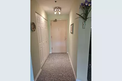 451 Town Place Circle #310, Buffalo Grove, IL 60089 - Photo 2