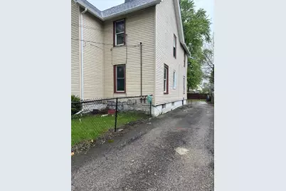 642 Pennsylvania Avenue, Aurora, IL 60506 - Photo 2
