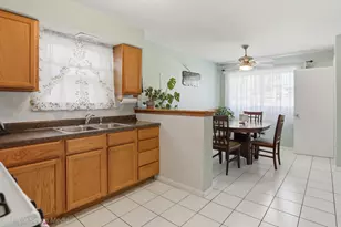 7514 Lockwood Ave, Burbank, IL 60459 - Photo 18