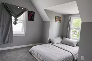 720 Adams St, Elgin, IL 60123 - Photo 10