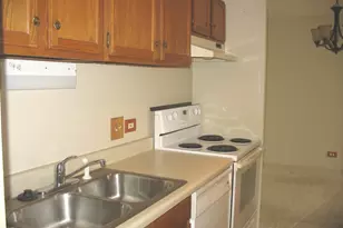 1840 Huntington Blvd, Hoffman Estates, IL 60169 - Photo 6