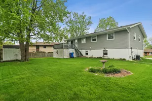 1029 Webster Ln, Schaumburg, IL 60193 - Photo 18