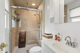 1029 Webster Ln, Schaumburg, IL 60193 - Photo 10
