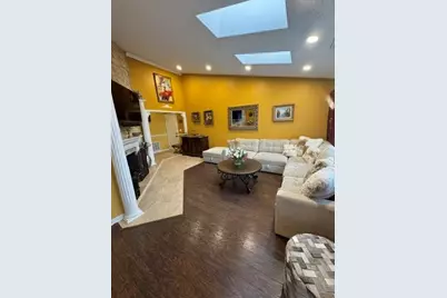 107 Autumn Court #107, Buffalo Grove, IL 60089 - Photo 6
