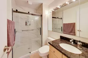 195 N Harbor Dr, Chicago, IL 60601 - Photo 24