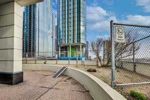 195 N Harbor Dr, Chicago, IL 60601 - Photo 48