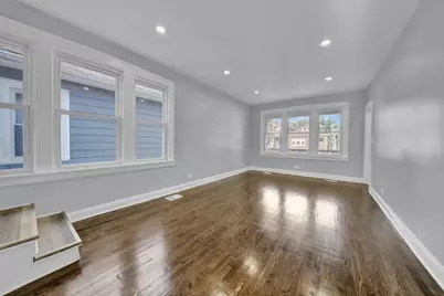 8611 S Kingston Avenue, Chicago, IL 60617 - Photo 6