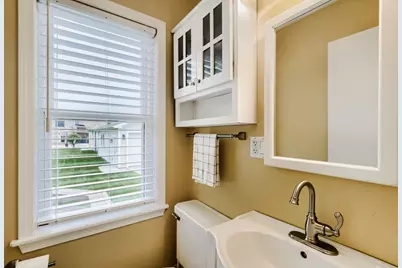 26 W Glenlake Avenue, Roselle, IL 60172 - Photo 10