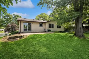 4913 Redbird Ln, Crystal Lake, IL 60012 - Photo 26