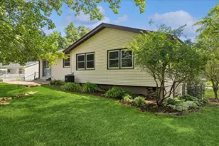 4913 Redbird Ln, Crystal Lake, IL 60012 - Photo 24