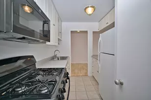 3950 N Lake Shore Dr, Chicago, IL 60613 - Photo 8