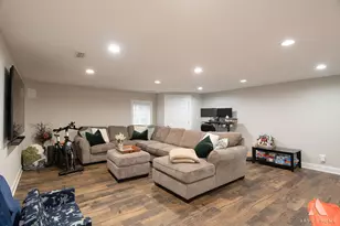 8040 Daniel Dr, Justice, IL 60458 - Photo 18