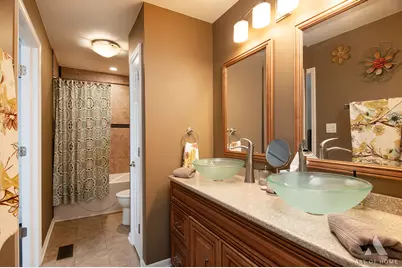 8040 Daniel Drive, Justice, IL 60458 - Photo 14