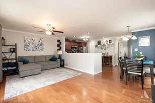 8040 Daniel Dr, Justice, IL 60458 - Photo 2