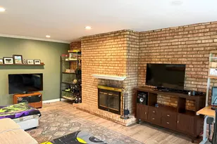 5500 Hillcrest Ln, Lisle, IL 60532 - Photo 2