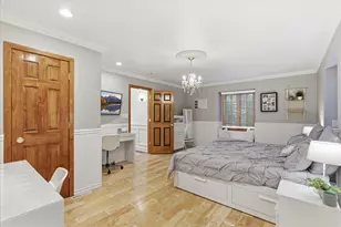 39 Mockingbird Ln, Oak Brook, IL 60523 - Photo 34