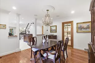 39 Mockingbird Ln, Oak Brook, IL 60523 - Photo 22