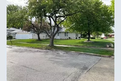9117 S Tripp Avenue S, Oak Lawn, IL 60453 - Photo 2