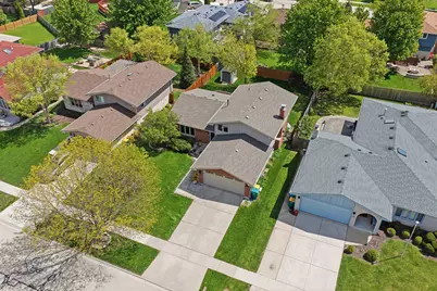 615 Driftwood Avenue, Romeoville, IL 60446 - Photo 2