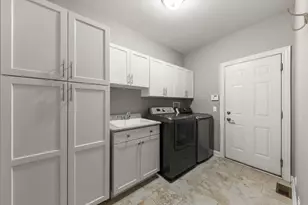 1045 Hickory Dr, Western Springs, IL 60558 - Photo 18