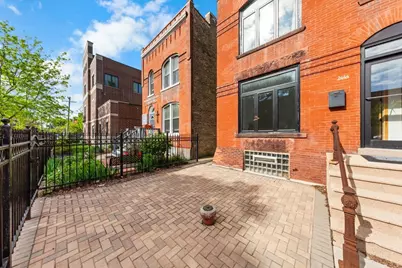 2444 N Sheffield Avenue, Chicago, IL 60614 - Photo 2