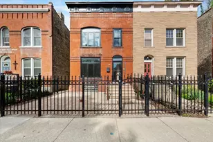 2444 N Sheffield Ave, Chicago, IL 60614 - Photo 1