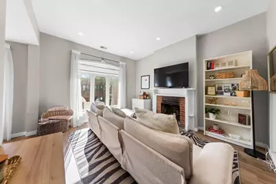 2444 N Sheffield Avenue, Chicago, IL 60614 - Photo 16