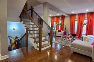 2339 E 72nd St, Chicago, IL 60649 - Photo 10