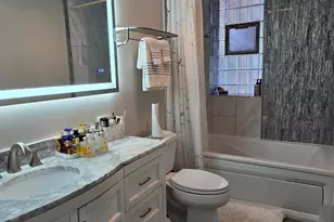 2339 E 72nd St, Chicago, IL 60649 - Photo 18