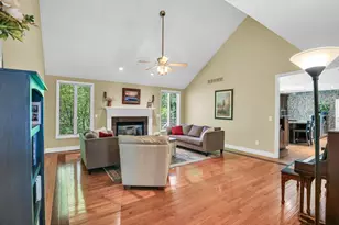 1516 River Bluff Dr, Mahomet, IL 61853 - Photo 8