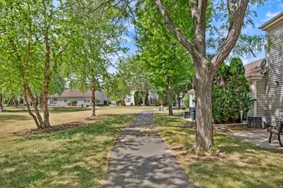 773 Village Circle, Marengo, IL 60152 - Photo 4