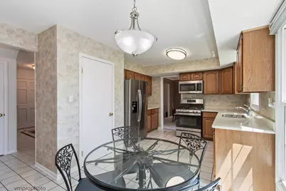 1839 Victoria Road, Mundelein, IL 60060 - Photo 10
