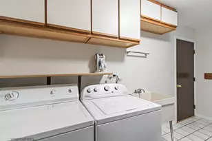 1839 Victoria Rd, Mundelein, IL 60060 - Photo 14
