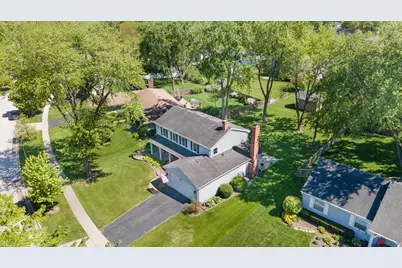 1839 Victoria Road, Mundelein, IL 60060 - Photo 2