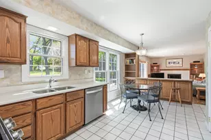 1839 Victoria Rd, Mundelein, IL 60060 - Photo 8