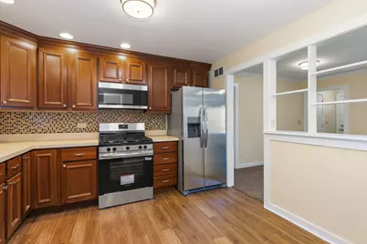 378 Council Trail, Lake in the Hills, IL 60156 - Photo 8