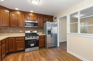 378 Council Trail, Lake in the Hills, IL 60156 - Photo 8
