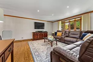 1214 Milton Ln, Schaumburg, IL 60193 - Photo 6