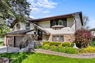 1214 Milton Ln, Schaumburg, IL 60193 - Photo 2