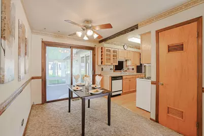 1057 Cedar Lane, Elk Grove Village, IL 60007 - Photo 8