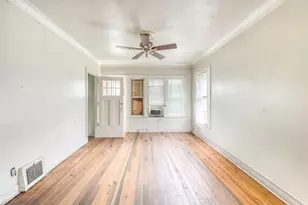 10204 S Lafayette Ave, Chicago, IL 60628 - Photo 4