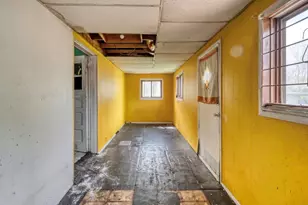 10204 S Lafayette Ave, Chicago, IL 60628 - Photo 12