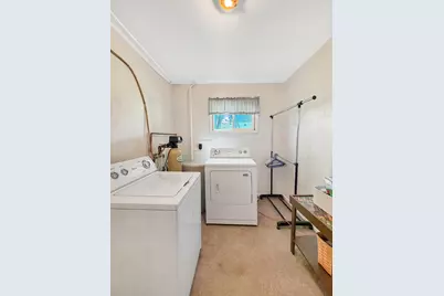 1939 Revere Street, Freeport, IL 61032 - Photo 28