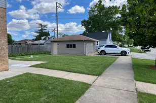 9555 Merton Ave, Oak Lawn, IL 60453 - Photo 14