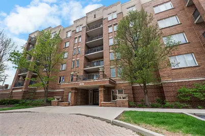 655 Perrie Drive #206, Elk Grove Village, IL 60007 - Photo 1