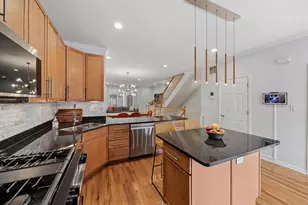 [Address not provided], Oak Park, IL 60302 - Photo 6