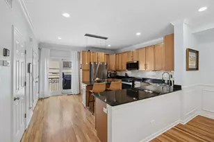 [Address not provided], Oak Park, IL 60302 - Photo 8